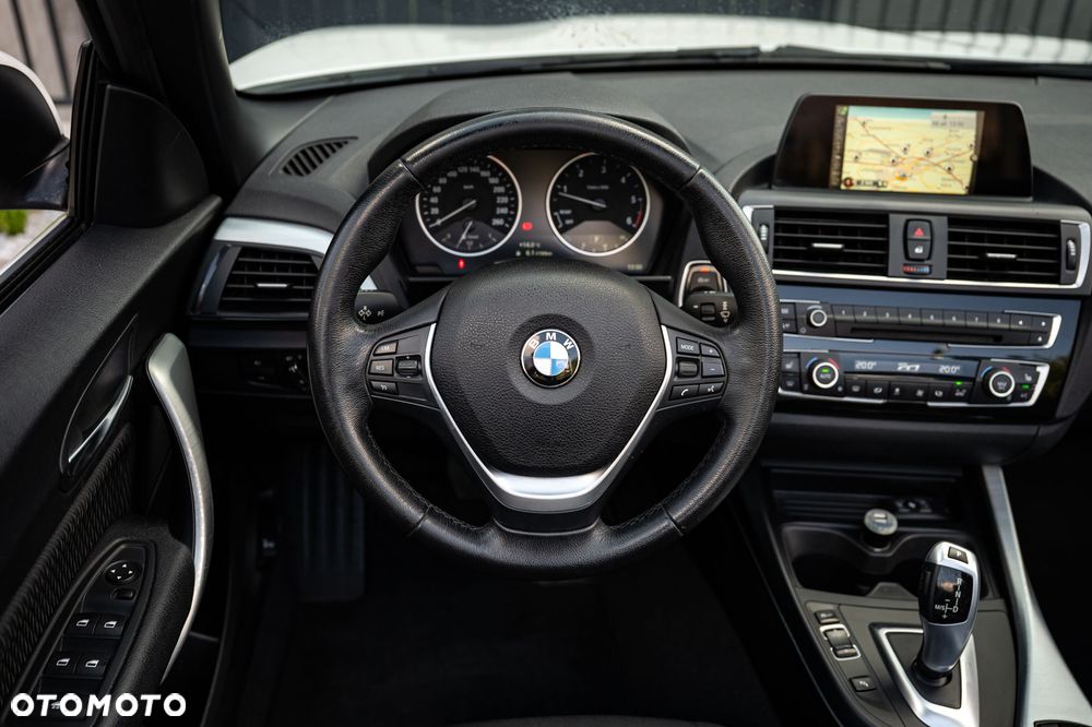 BMW Seria 2 218d - 17