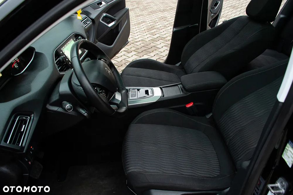 Peugeot 308 BlueHDi 150 Automatik Stop & Start Allure - 38