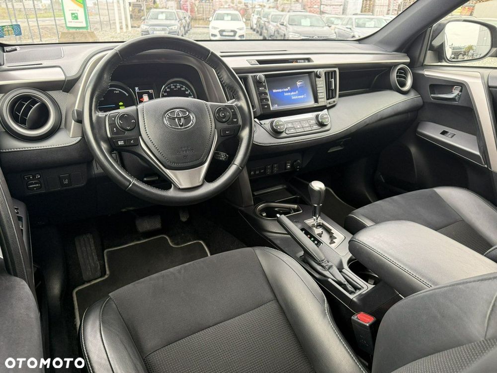 Toyota RAV4 Hybrid Premium 4x2 - 11
