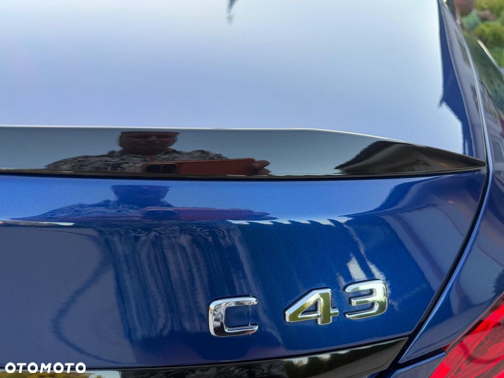 Mercedes-Benz Klasa C AMG 43 4Matic 9G-TRONIC - 38