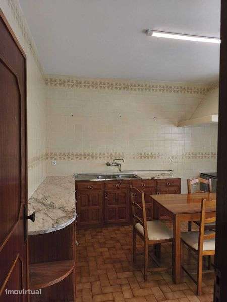 Arrenda-se 1.º andar d moradia - Grande imagem: 2/9