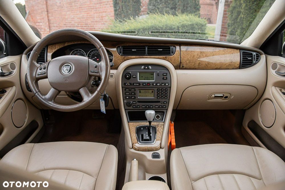 Jaguar X-Type 3.0 V6 4x4 Executive - 5