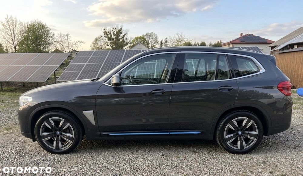 BMW iX3 Standard - 3