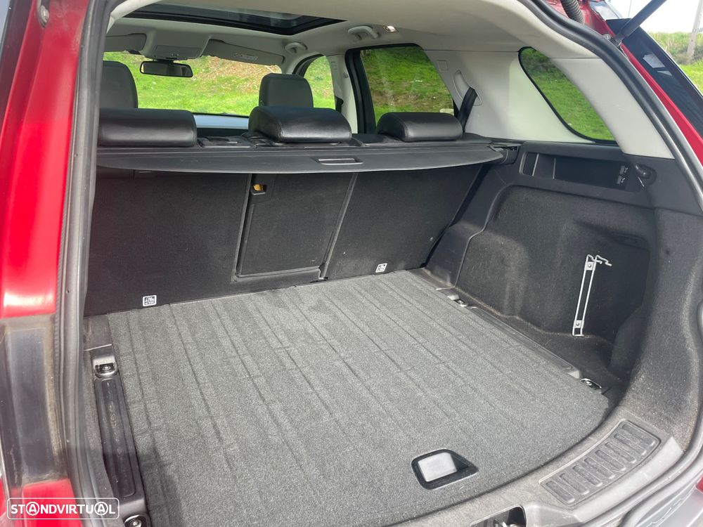 Land Rover Discovery Sport 2.0 eD4 HSE Luxury - 24