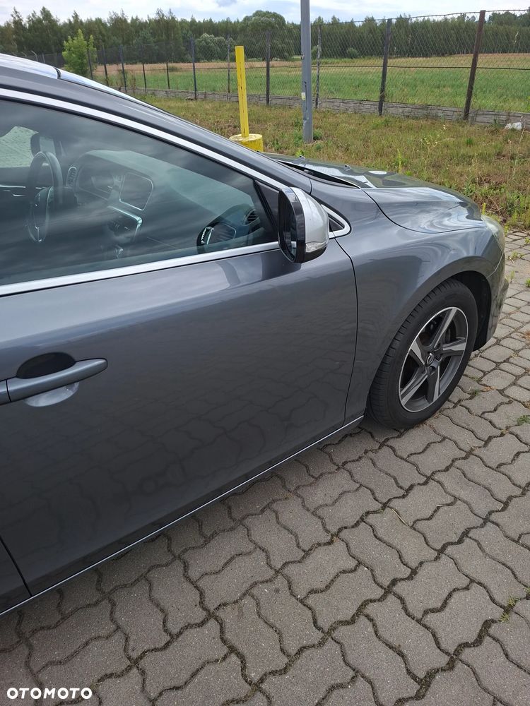 Volvo V40 D4 Drive-E R-Design Momentum - 9