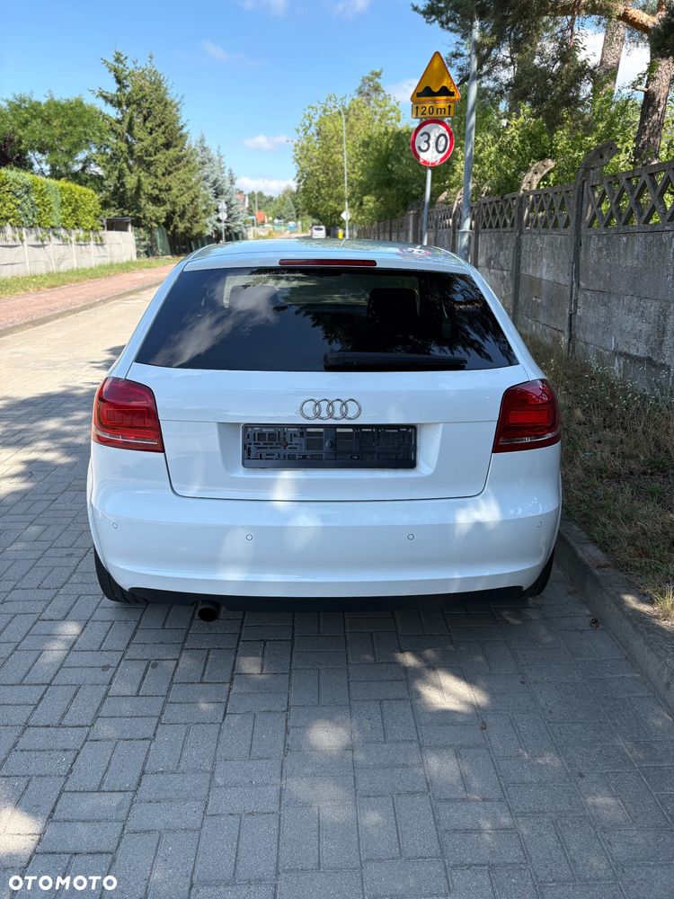 Audi A3 3-drzwiowe 1.6 Ambiente - 6