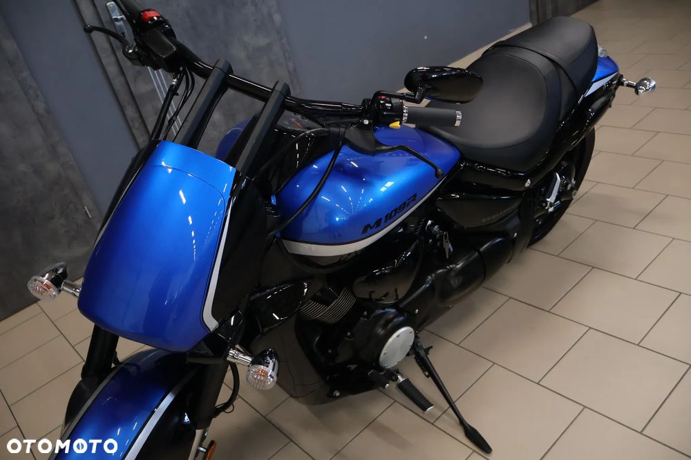 Suzuki Intruder - 21