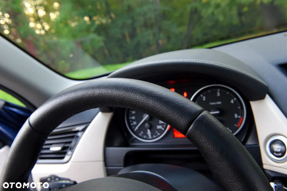 BMW X1 sDrive16d xLine - 35