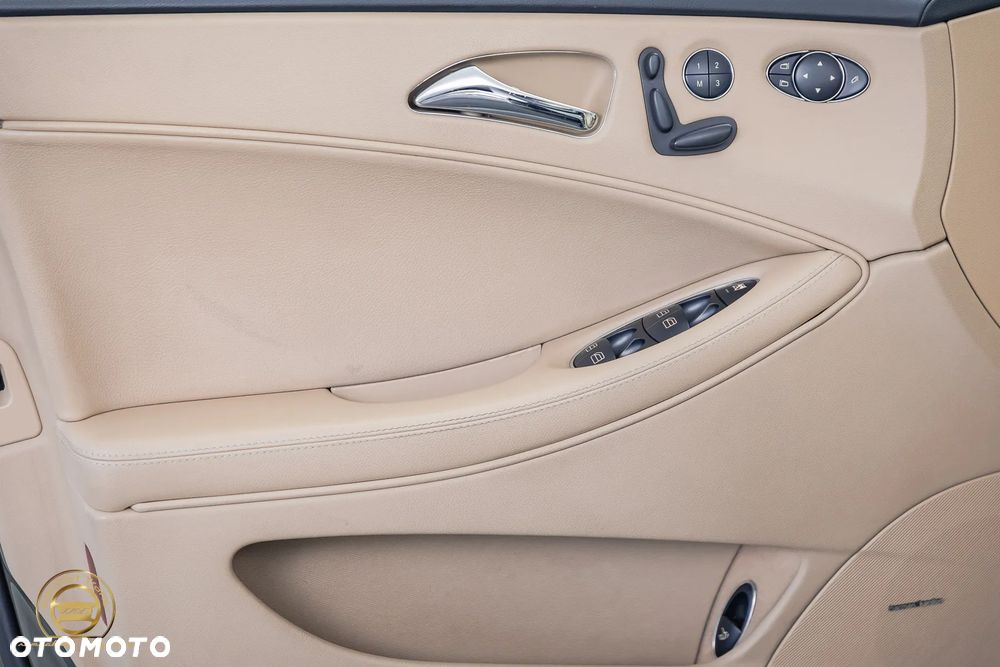 Mercedes-Benz CLS 500 - 24
