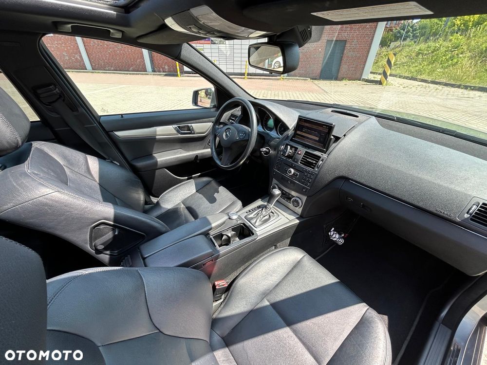 Mercedes-Benz Klasa C 250 CGI Automatik BlueEFFICIENCY SPORT EDITION - 13