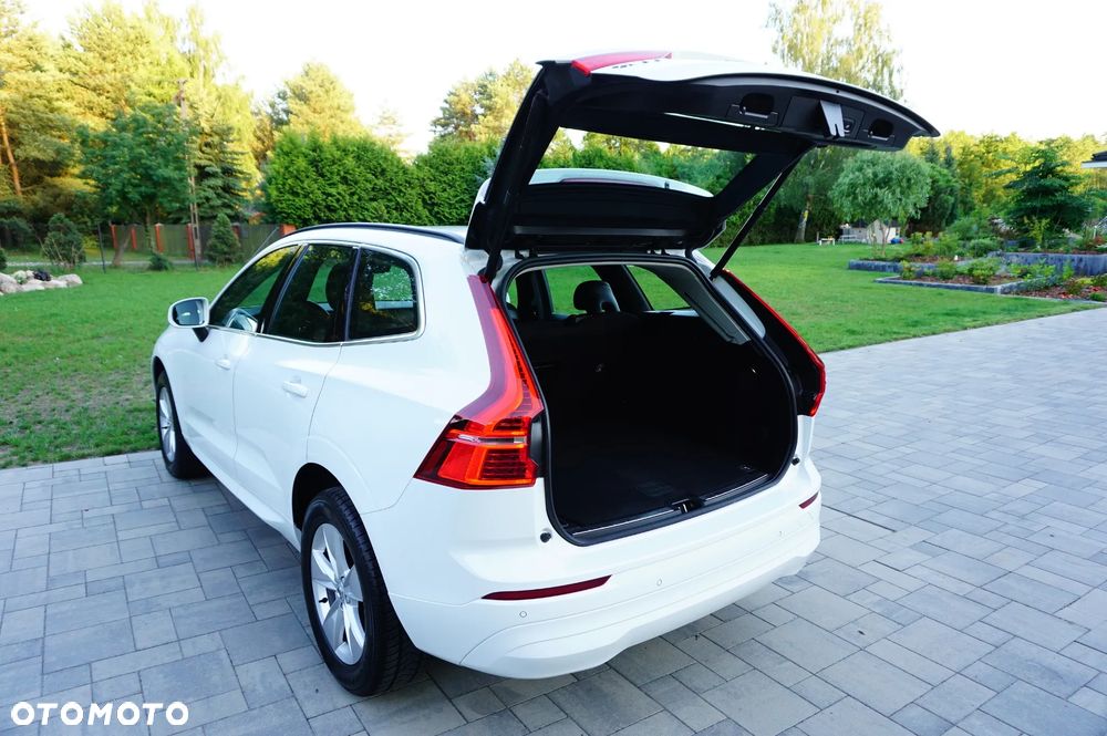 Volvo XC 60 B4 B Momentum Pro - 19