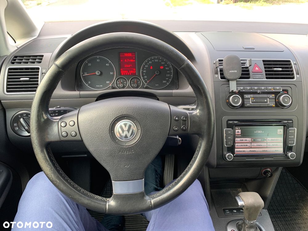 Volkswagen Touran 1.9 TDI DSG Trendline - 29