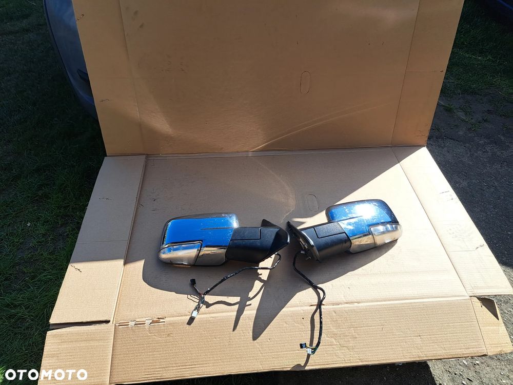 Lusterko lusterka lewe prawe Dodge RAM IV 1500 2500 68231243AB 68231242AB 10+8 10+9 PIN 18 19 Pin 2014 2015 2016 2017 - 2