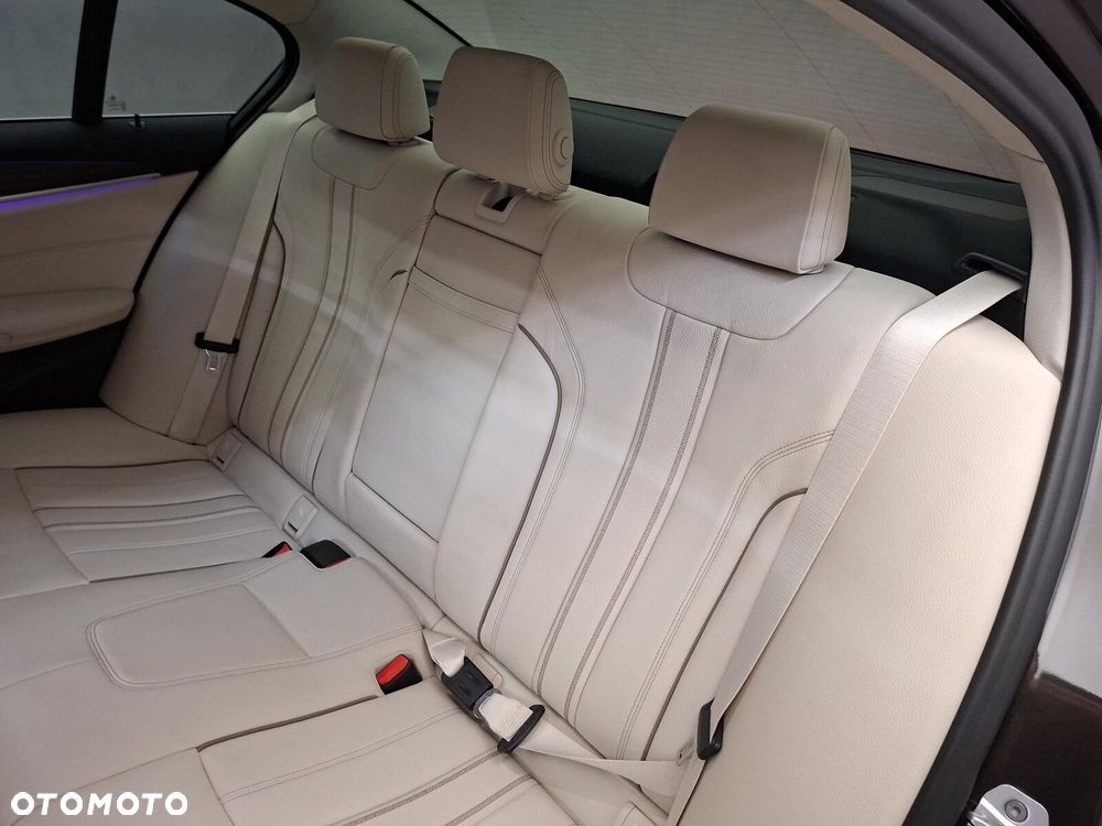 BMW Seria 5 - 18