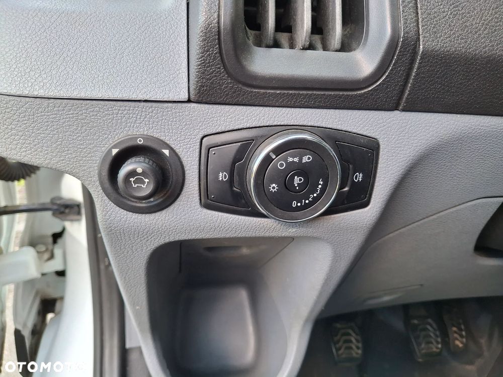 Ford Transit - 14