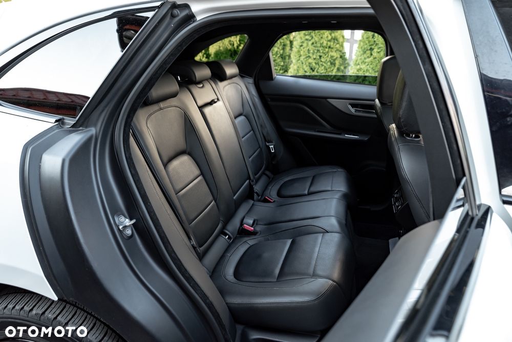 Jaguar F-Pace 25d AWD Prestige - 28