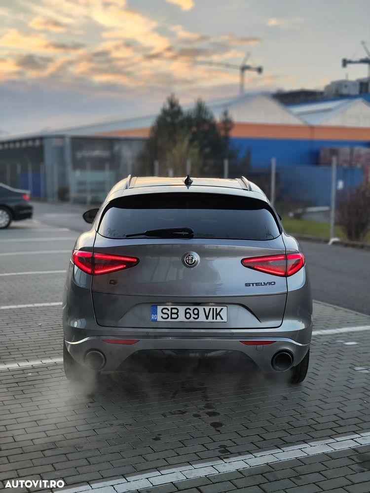 Alfa Romeo Stelvio 2.0 Turbo AWD AT8 Veloce - 10