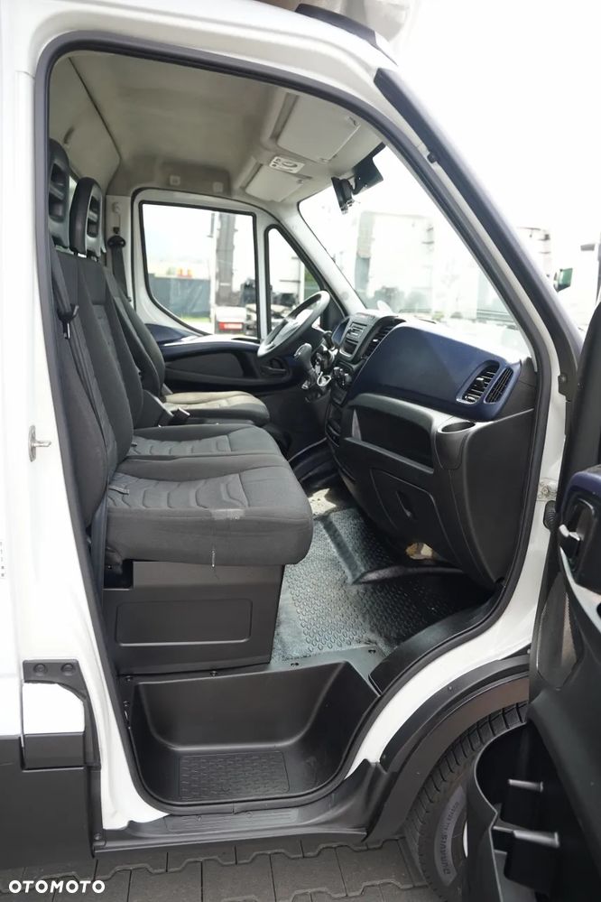 Iveco DAILY 35-140 / KONTENER 4,3 M / HI -MATIC / BLIŹNIAK  / ROLETA / SPROWADZONY - 36