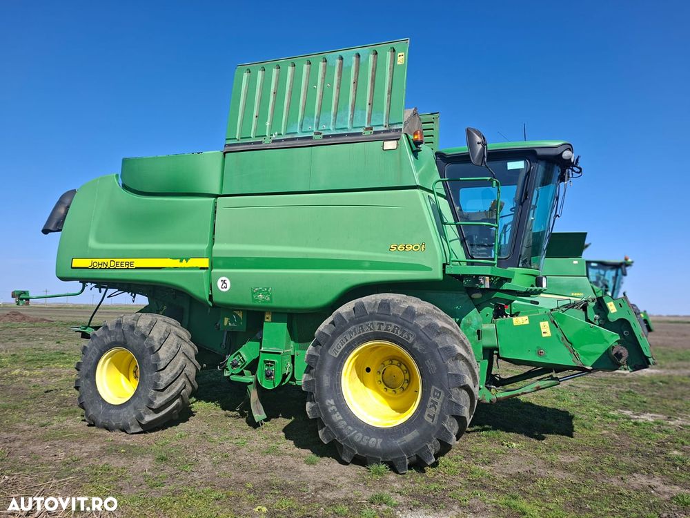 John Deere 690I - 1