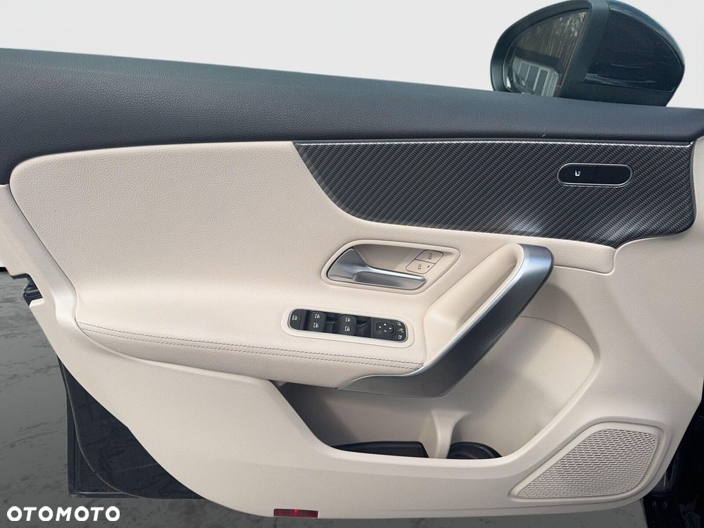 Mercedes-Benz Klasa A 200 Progressive 7G-DCT - 18