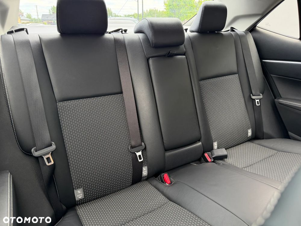 Toyota Corolla 1.6 Comfort - 23
