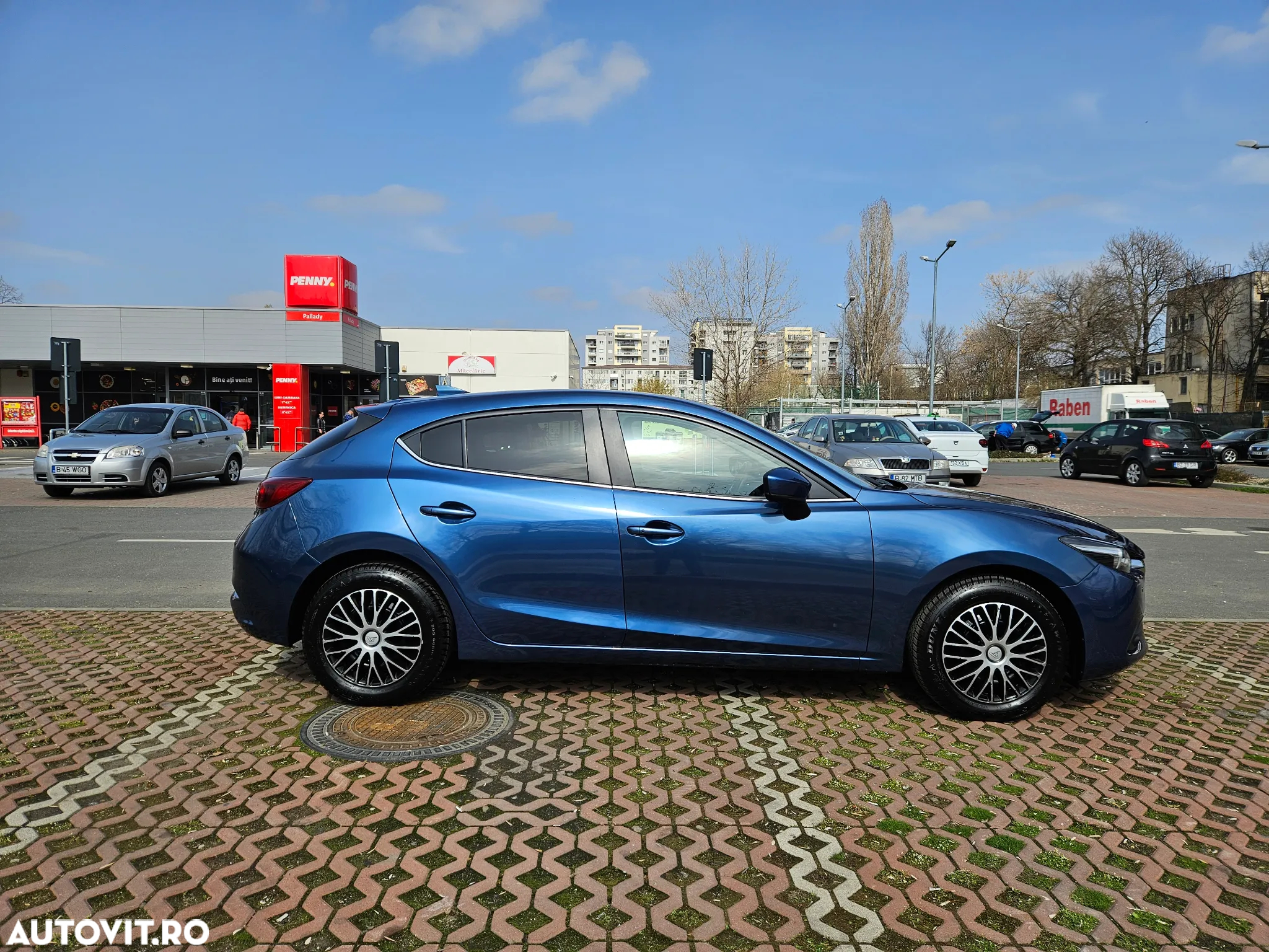 Mazda 3 - 8