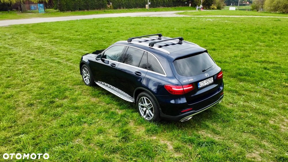 Mercedes-Benz GLC 250 4Matic 9G-TRONIC AMG Line - 6