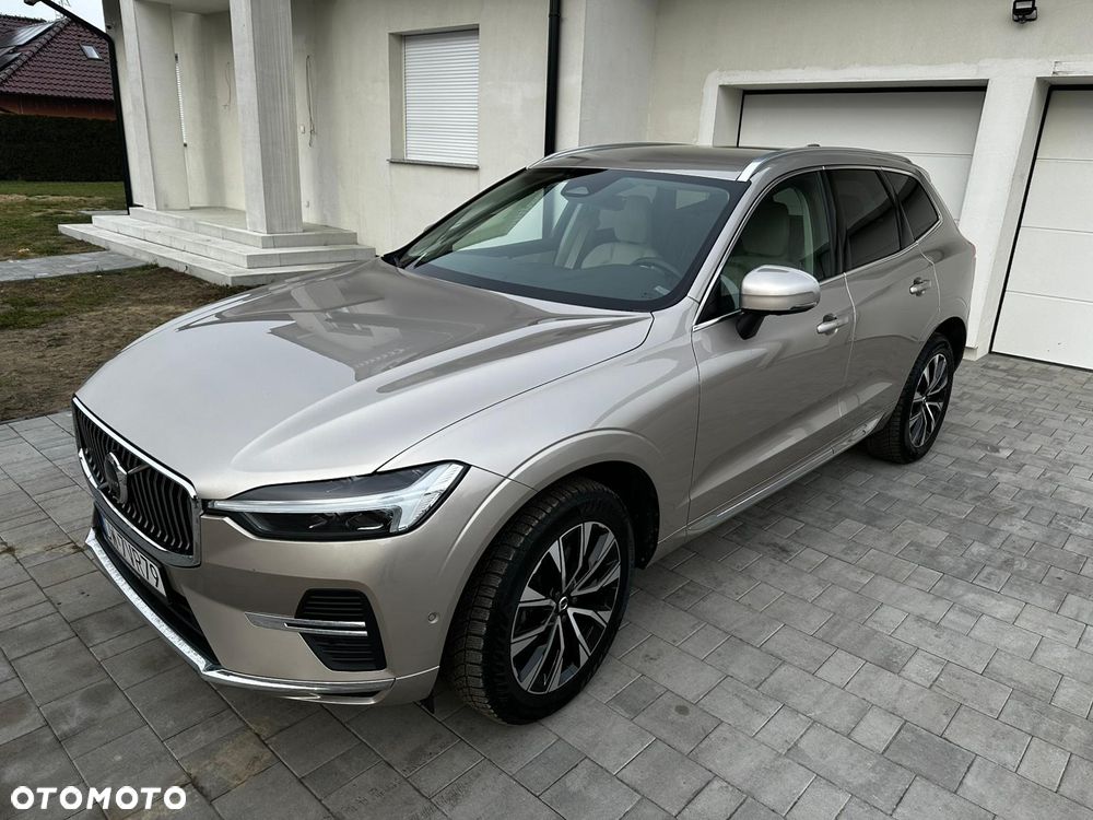 Volvo XC 60 B5 B AWD Plus Bright - 2