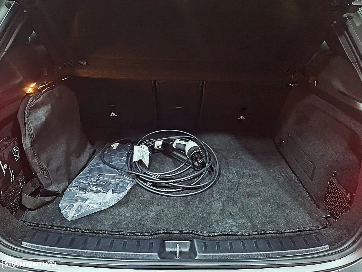 Mercedes-Benz EQA 300 4Matic AMG Line - 29