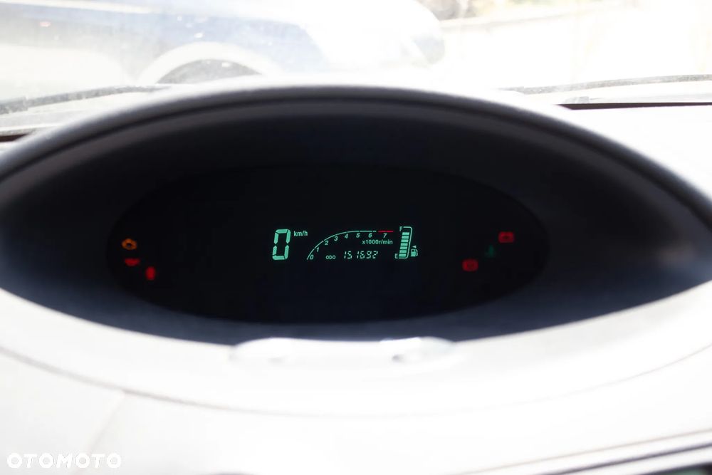 Toyota Yaris 1.3 Sol - 18