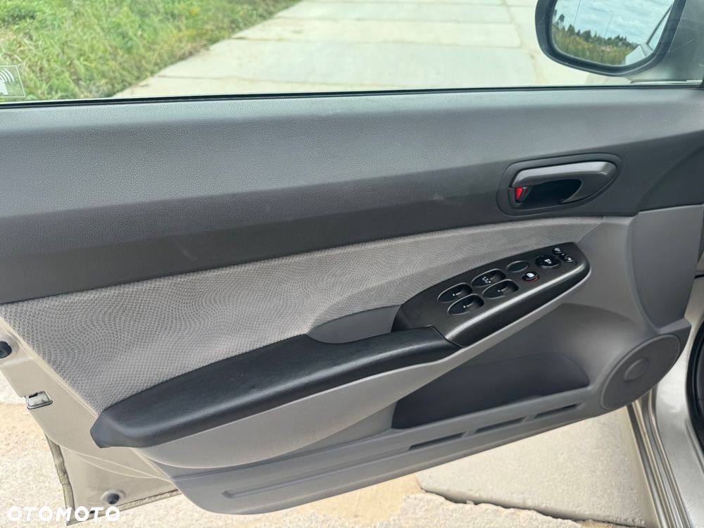 Honda Civic 1.8 Executive - 6