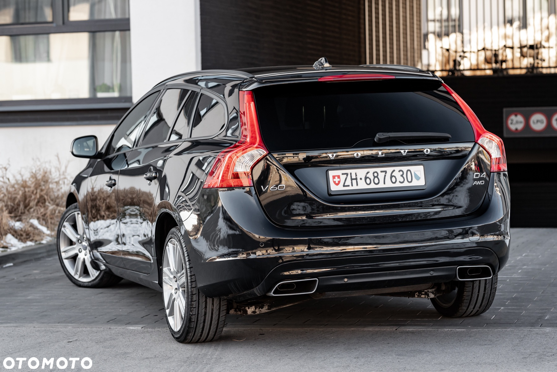 Volvo V60 D4 AWD Geartronic Momentum - 12