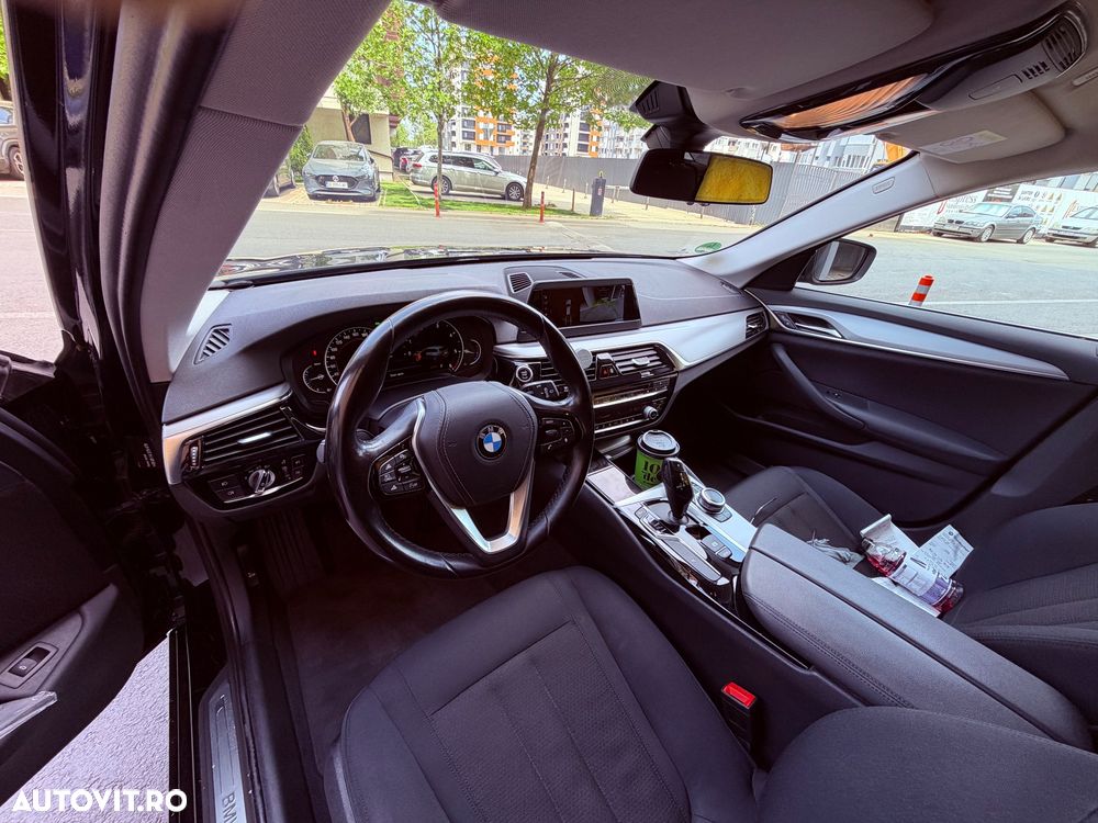 BMW Seria 5 520d xDrive Aut. - 9