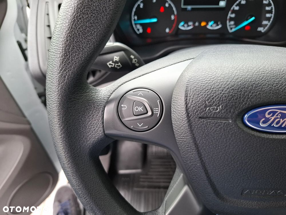 Ford TRANSIT CONNECT L2 - 15