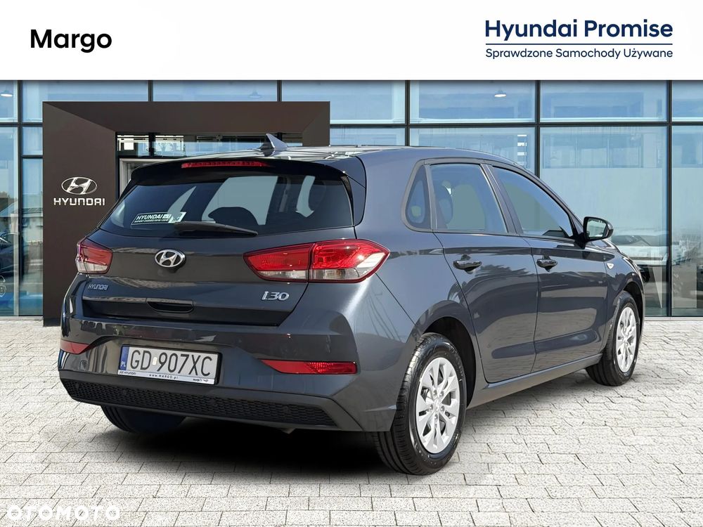Hyundai i30 1.5 DPI Classic + - 5