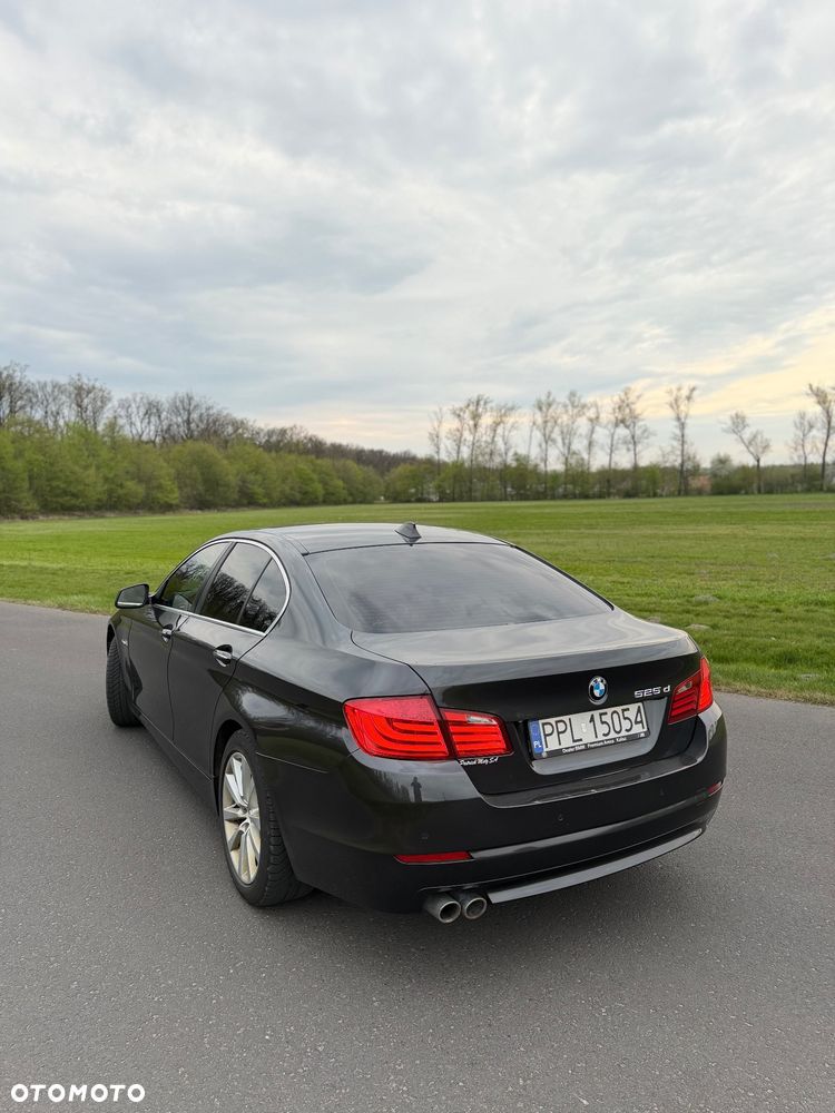BMW Seria 5 525d - 5