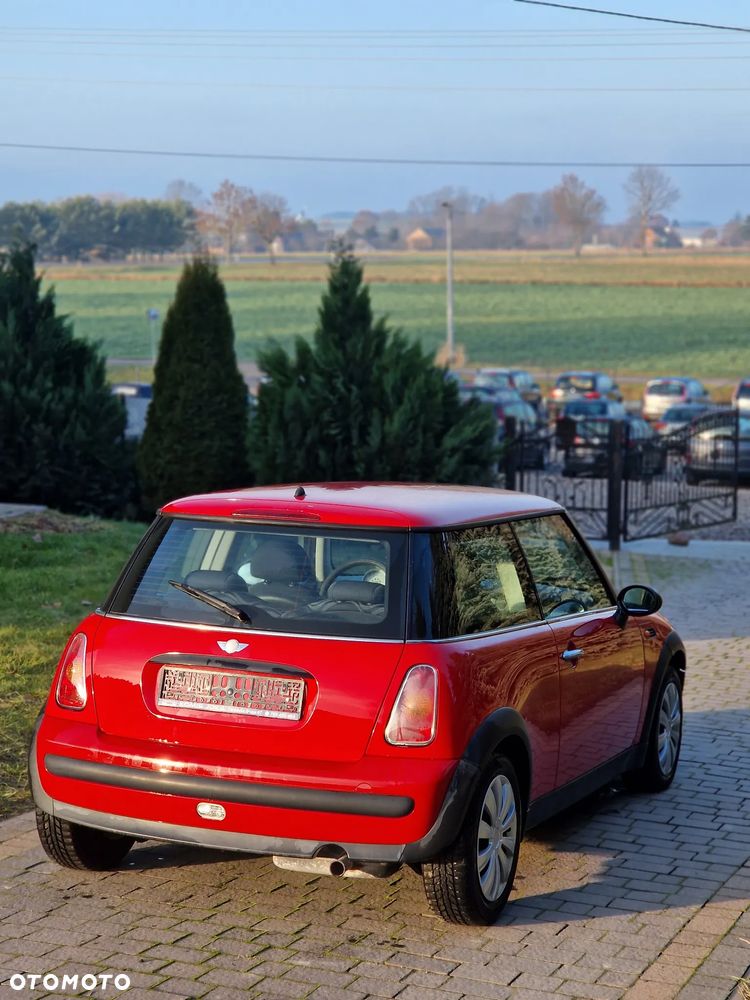 MINI ONE Sidewalk - 9