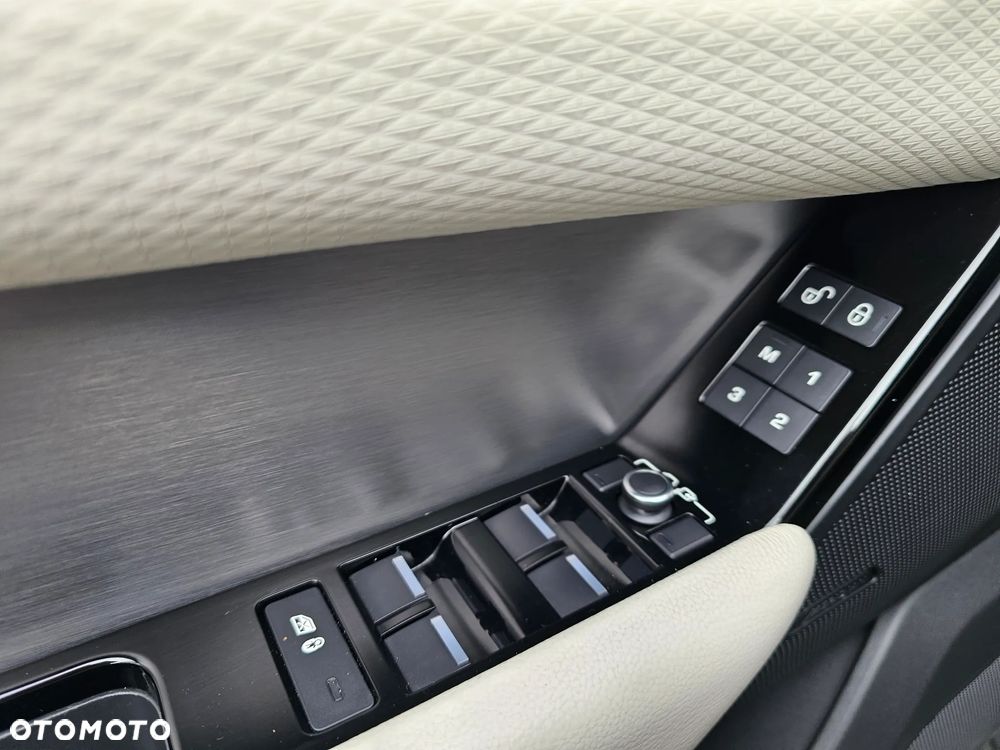 Land Rover Range Rover Velar 2.0d R-Dynamic SE - 14