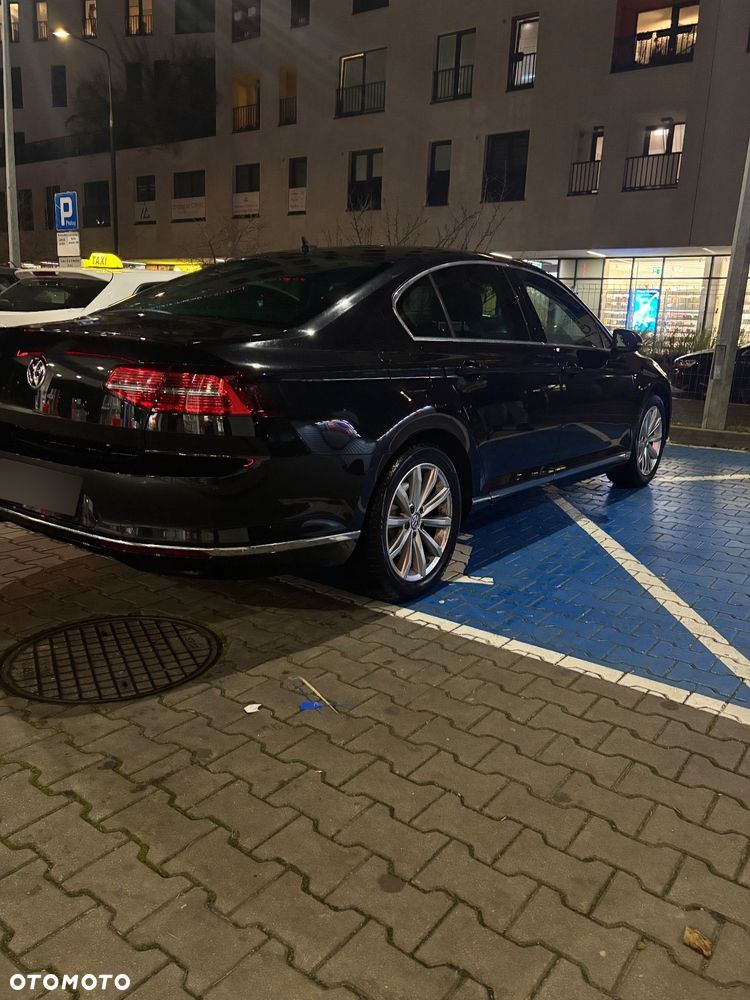 Volkswagen Passat - 8