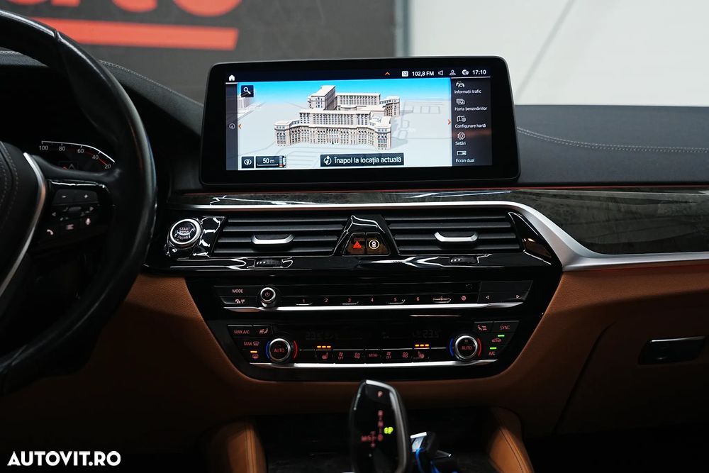 BMW Seria 5 530i Aut. Luxury Line - 9