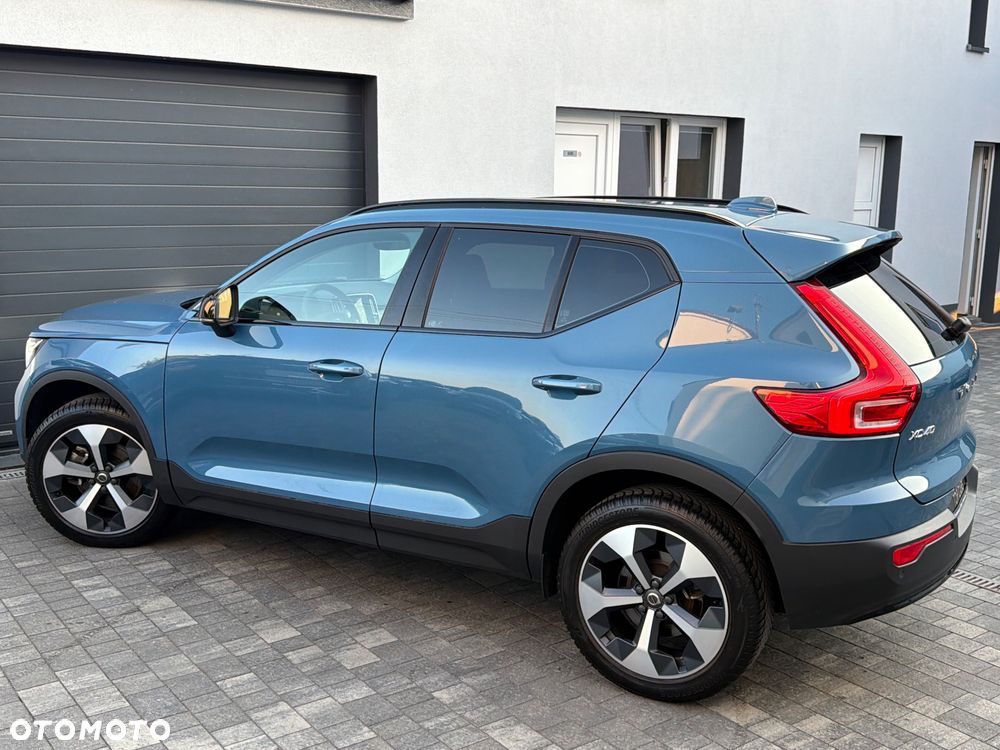 Volvo XC 40 B3 B DKG Ultra Black Edition - 30