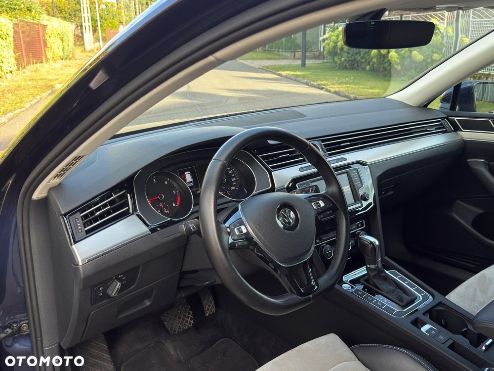 Volkswagen Passat 2.0 TDI SCR (BlueMotion Tech) 4Mot DSG Highline - 12