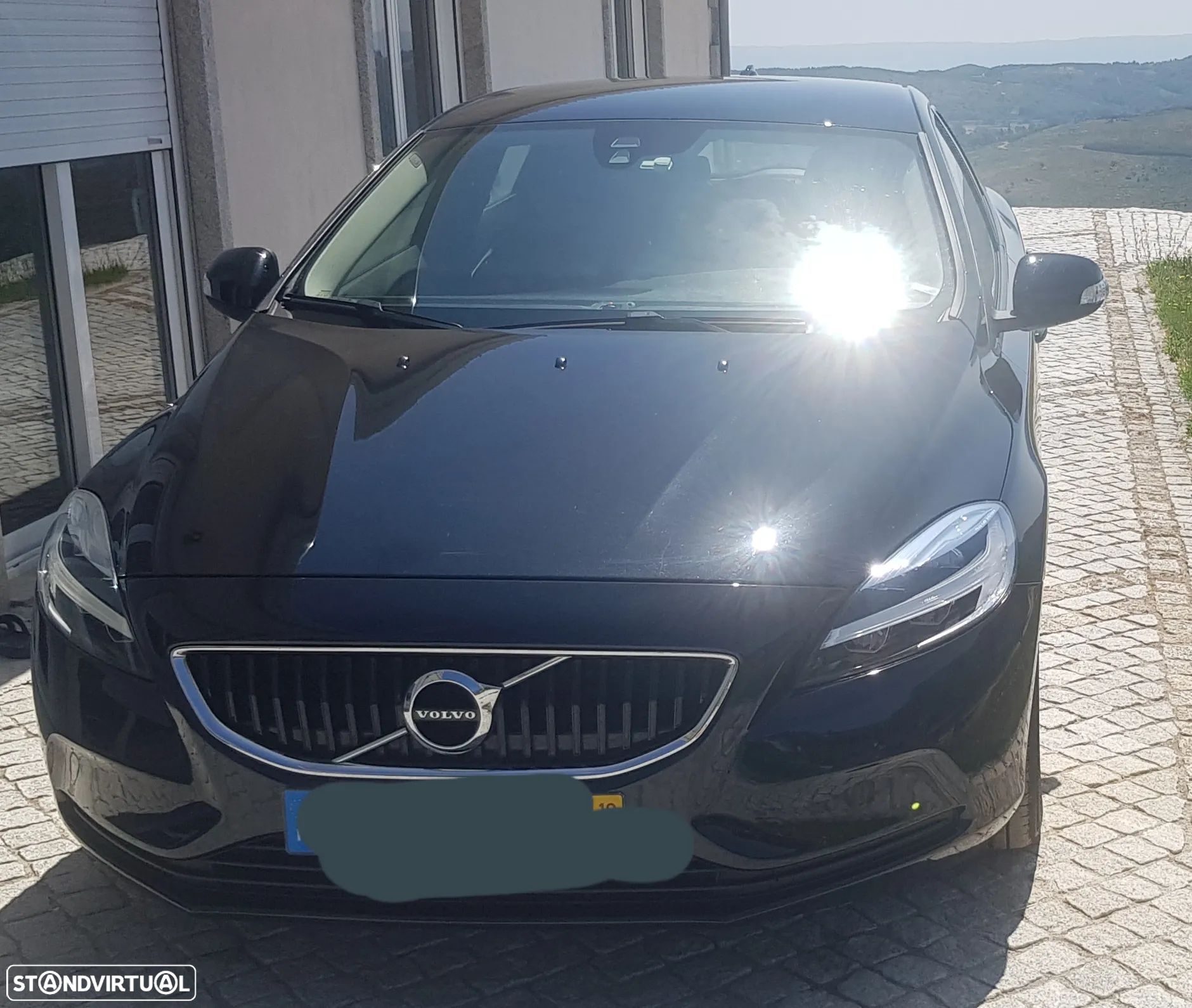 Volvo V40 2.0 D3 Kinetic - 1