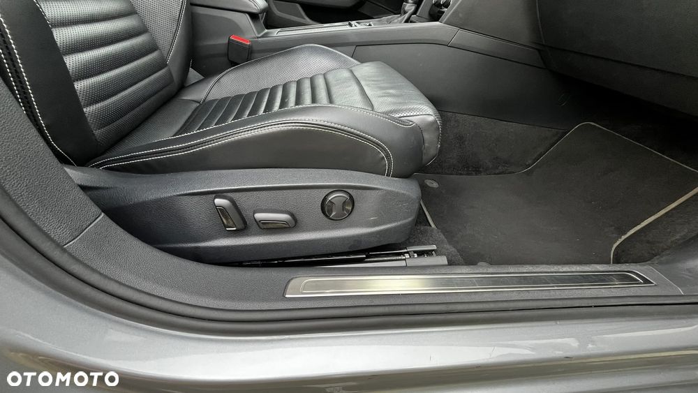 Volkswagen Passat Variant 1.5 TSI EVO Elegance DSG - 10