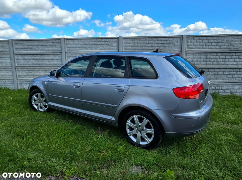 Audi A3 Sportback 2.0 FSI Attraction - 8