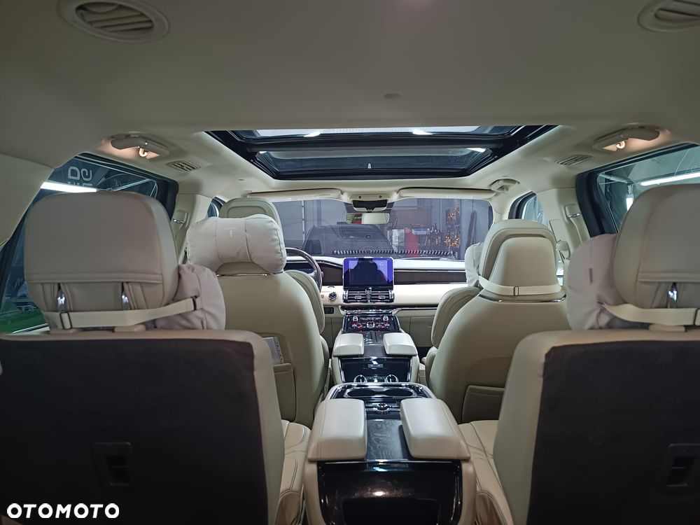 Lincoln Navigator - 21