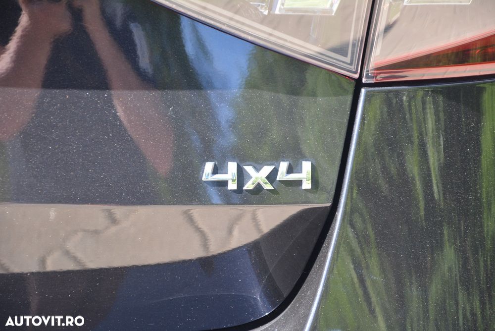 Skoda Superb 2.0 TDI 4X4 DSG Scout Final Edition - 33