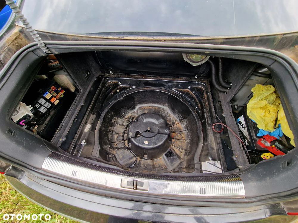Volkswagen Phaeton 4.2 V8 4Mot (5 os.) - 10