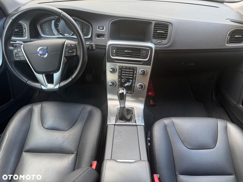 Volvo V60 2018 photo 5