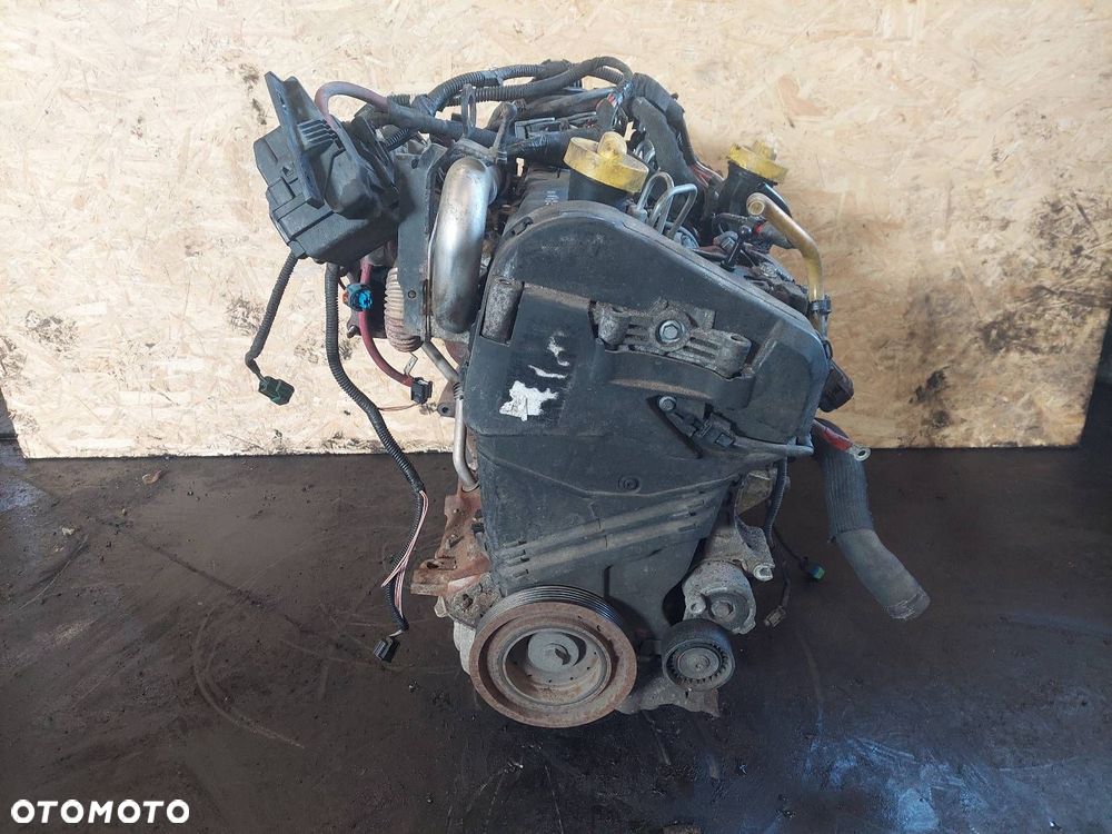 SILNIK POMPA WTRYSKI TURBO MEGANE III 1.5 DCI K9K830 54359710029 8200057225 - 3